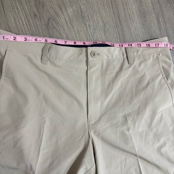 Izod Golf Shorts Beige Khaki Mens Sz 36 Preppy Outdoor - Picture 5 of 7